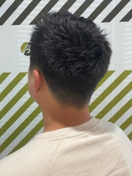 バーバーバー 四谷(BARBER-BAR) 大人の刈り上げスタイル