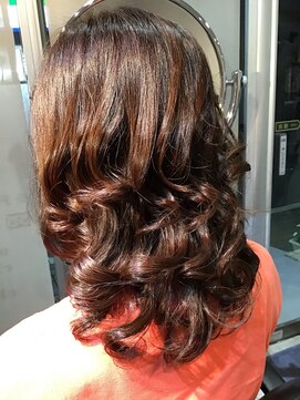 フェストフェイス ヘアカラー+アイロンカール