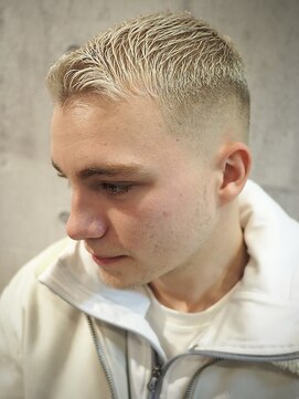 ブレイズマン(BLAZEMAN) 外国人ブロンドハイフェード