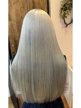 最高級ケアブリーチ使用のデザインカラーならENXIAにお任せ☆遊ぶ個性的なデザインも気軽にご相談を◎