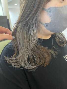 レジスタヘアーワークス (REGISTA hair works) 夏におすすめ♪インナーカラー