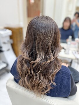 フェリー 有明ガーデン店(FEERIE) 極細ハイライト×ゆるふわ巻き髪