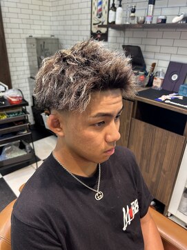 ヘアーメイク フィール ルア(FEEL Lua) ツイスパショート