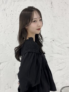 シーン(scene) 暗髪×グレージュ×レイヤー×くびれ巻き【広島】