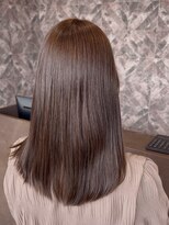 ガレリアエレガンテ 西尾店(GALLARIAElegante)&nbsp;赤み消しグレージュ｜ツヤ感ストレート