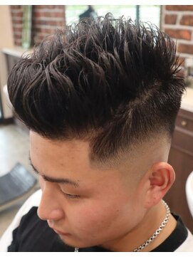 アクセプトザワールドバーバー(Accept the world barber) ラフショート×スキンフェード