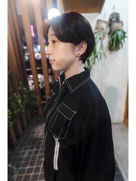 イーズ(e's) 《e's中目黒/代官山美容室》小顔見せ◎丸みの美しいショートヘア