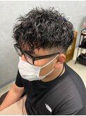 ツイストパーマ無造作パーマメンズマッシュ刈り上げツーブロック
