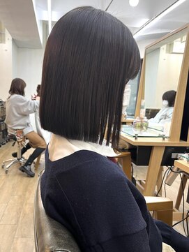 ネオリーブ クーロ(Neolive curro) 地毛風ストレートでぷつっとタッセルボブ◎