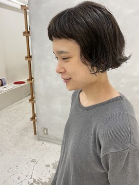 エンドリンク(endlink) オリーブベージュ×ミニボブ