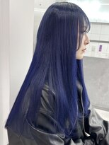 ウィコ 新宿(WICO)&nbsp;ネイビーブルーロング新宿駅グレーベージュ/レイヤーロング/黒髪