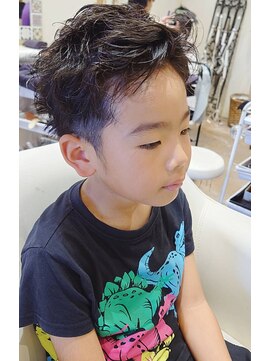 ランプヘアー(LAMP HAIR) 黒髪ナチュラルキッズカット小学生中学生学割すっきり刈り上げ