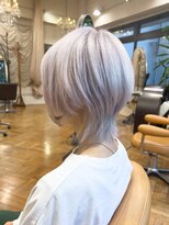 オブヘアーギンザ(Of HAIR GINZA)&nbsp;ホワイトブリーチ×丸みウルフ