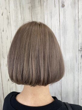 アイディール(:ideal) グレージュカラー