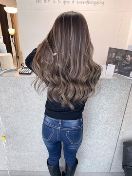 キング 梅田(K!ng) ハイライトカラーミルクティーベージュケアブリーチダブルカラー