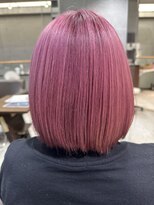 ヘアールーム プリズム(Hair room Prism) まとまるぴんくボブ