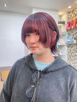 テトラ バイ ネオリーブ 横浜西口店(tetra by neolive) カシスピンクで甘辛ショートウルフ横浜【成田】