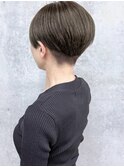 刈り上げセンターパート前下がりショートかっこいいショートヘア