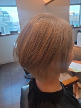 ジャム ヴィ―ボ(JAM Vivo) 白髪ぼかし全頭ブリーチ