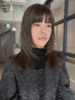 スレイ(SLAY) オリーブカラー×ハッシュカット