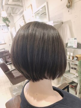 リリー 勝田台店(Lilly) 【勝田台駅Lilly昼間】首元すっきりショートボブ