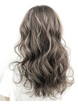 アオアクア バイ グルグル 小岩店(ao akua by GULGUL)&nbsp;前髪パーマ 髪に触りたくなる ミルクティーハイライトカラー小岩