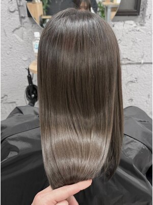 髪にお悩みを抱える多くの女性のお悩みに寄り添い、あなたの髪質に合わせたトリートメントをご提案。