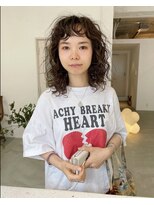 タート(Taat.)&nbsp;細かすぎない強めパーマ