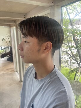 ニーノ(Nino) ツーブロックマッシュスタイル