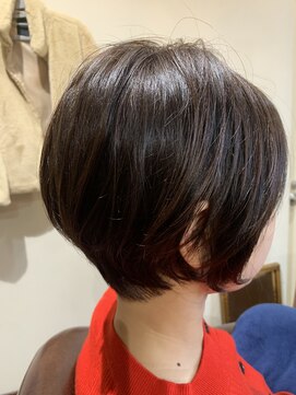 ハンナ(hanna) 丸みショート