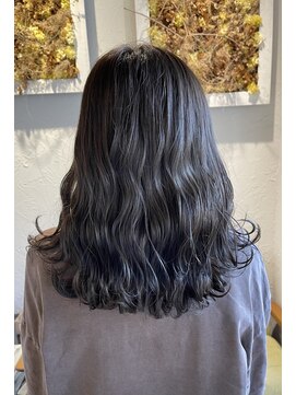 フロール(florun) レイヤーカット×ダークトーンアッシュグレイ