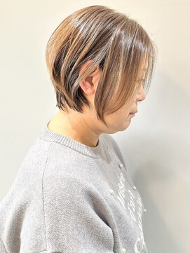 モリオ(morio) +前下がりショート耳かけショートボブ大人ショートボブ30代40代2