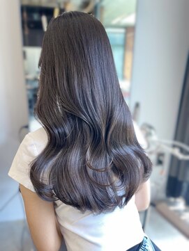 フォンズ(FONS) 透明感赤味なしアッシュグレージュ/韓国くびれヘア/表参道