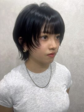 エイム(AiM) ショートウルフ/ハイレイヤー/ブルーブラック/透明感カラー