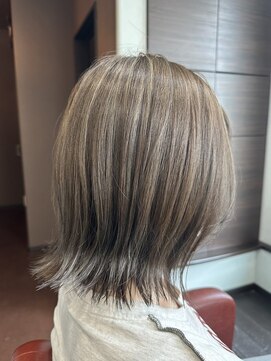 クロエバイラヴィズム 新潟空港通店(CLOE by LUVISM) ハイライトベージュ