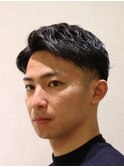 王道黒髪ツーブロックショート七三アップバング刈り上げ