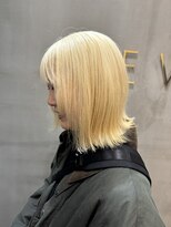 ネウィ 梅田(newi)&nbsp;ブロンド外はねボブ