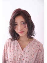 ソーホー ニューヨーク シズオカ(SOHO newyork SHIZUOKA)&nbsp;ラフな無造作ウェーブが大人かわいいミディ