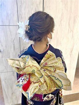 ヘアアンドメイク オプシス(Hair&Make OPSIS) 【成人式】飾りを大胆に使いまとめた！大人ゆるっとスタイル♪