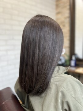 アトリエナガノ(atelier nagano) ニュアンスカラー/センターパート/ツヤ髪スタイル/ブルージュ