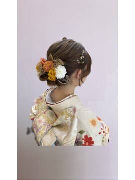 ヘアープロデュース ラピセット 松山(Lapset) 20代成人式卒業式向け♪ナチュラルカラーシニヨンアレンジヘア