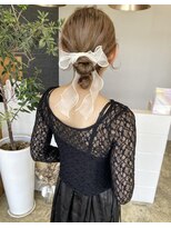 ニド(2do)&nbsp;結婚式お呼ばれお団子リボンアレンジ