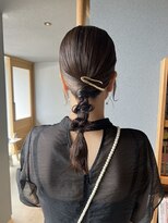 ドゥフト(duft.)&nbsp;タイトな編みおろしアレンジ