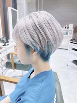 デイズ(days)&nbsp;ホワイトブロンド透明感カラー　インナーカラーブルーカラー水色