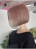 横浜ハイトーン切りっぱなしボブミルクティーピンクベージュ30代