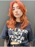 ミルクティーブロンドダークブルーワンホンレイヤーカット