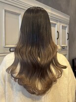 エスケープ トゥ ボナ(ESCAPE to bona.)&nbsp;ウェーブロング×海外セレブ風の上品グラデーション