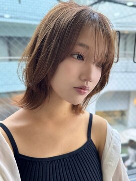 トルネード(TORNADO) 大人可愛いくびれレイヤーボブ 外ハネ レイヤーカット A1030