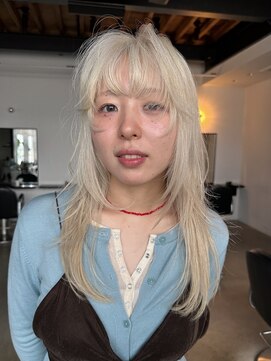 シアター(CIARTOR) 艶ハイトーン！　ホワイトブロンド×レイヤースタイル