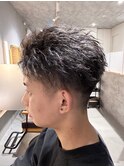ツイストスパイキーショート